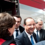 François Hollande voyage en train pour Bruxelles