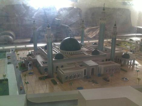 La Maquettes de la Grande Mosquée de Massalikoul Jinan à Touba colobane
