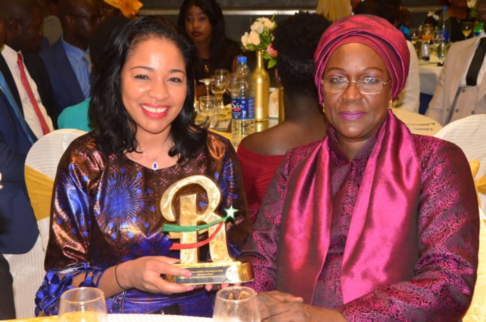 Ragnée 2019:  le Prix "femme manager" de l'année décernée à la belle Léna Sène