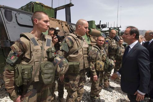 François Hollande en visite surprise en Afghanistan
