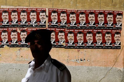 Égypte : les Frères musulmans affirment être en tête