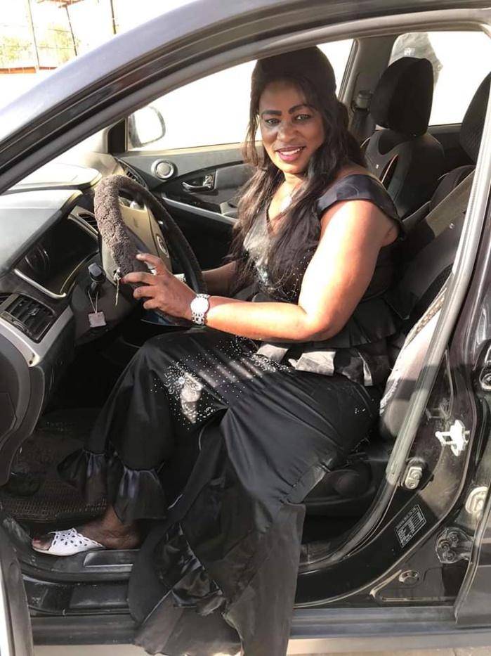 Kaolack: Serigne Mboup offre un 4x4 Ã Adji Diarra Niang Kaolack: Serigne Mboup offre un 4x4 Ã Adji Diarra Niang