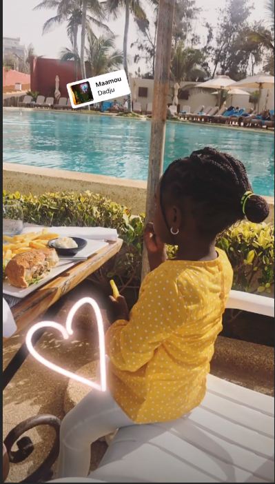 PHOTOS - Anna de la série «Pod et Marichou», prend du bon temps avec sa fille