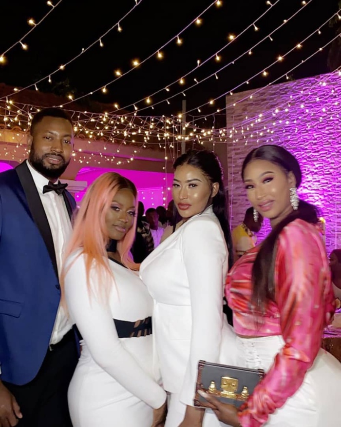 VIDEO – Diaba Sora, la Kim Kardashian du Mali expose ses belles rondeurs