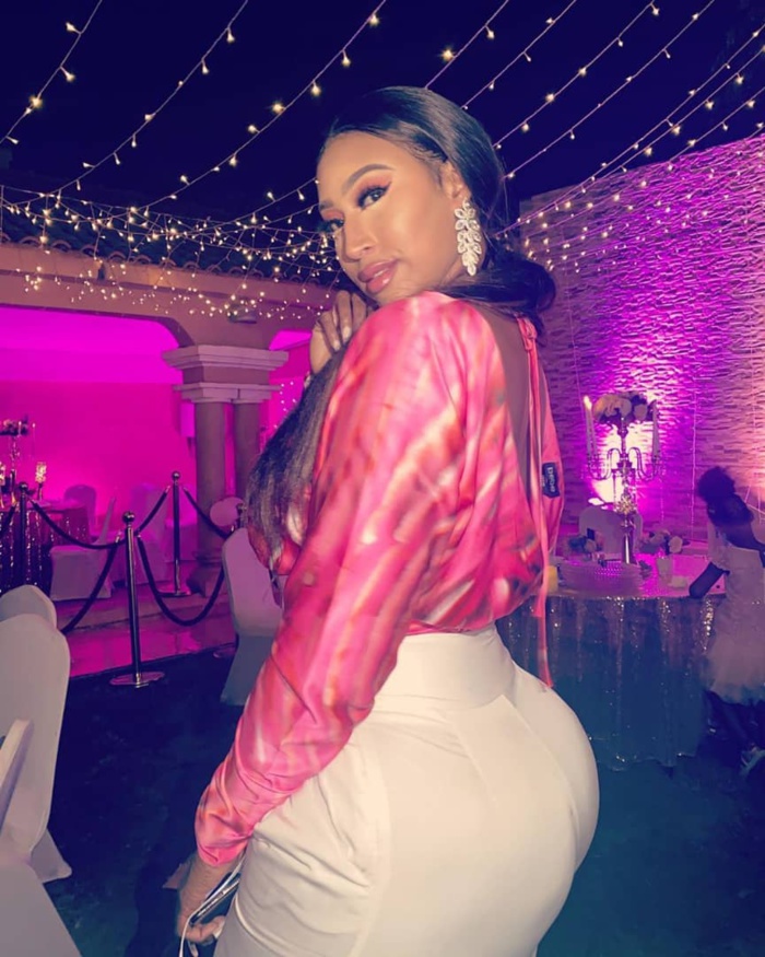 VIDEO – Diaba Sora, la Kim Kardashian du Mali expose ses belles rondeurs