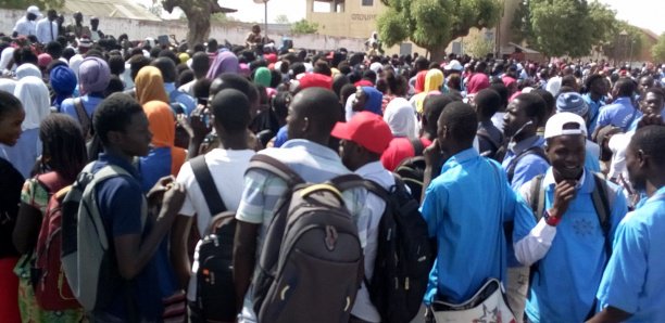 Université Assane Seck: Les étudiants décrètent une grève illimitée et ferment la porte au recteur