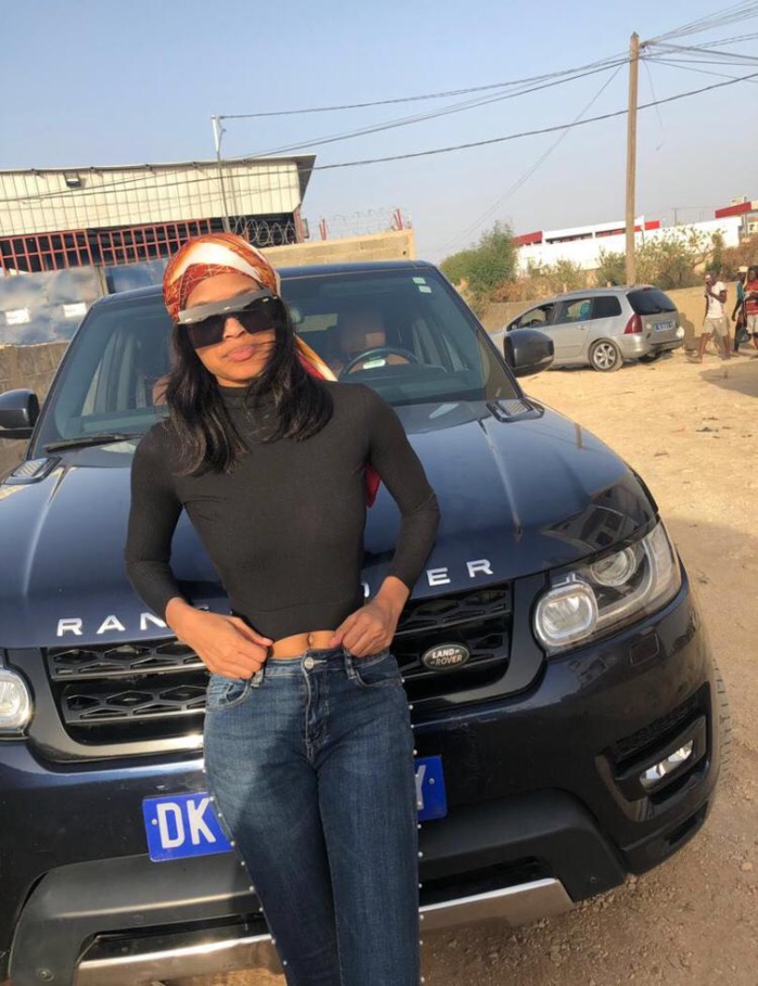 PHOTOS - Après son scandale avec Racky Aïdara, Marie Louise Diaw s’offre une nouvelle voiture de luxe