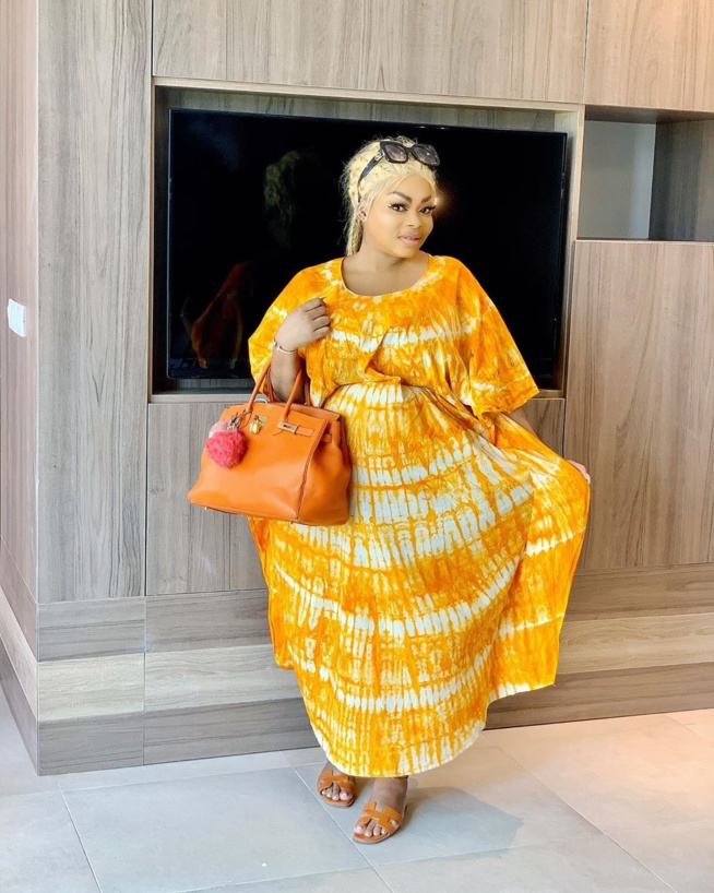 PHOTOS - Eudoxie Yao dévoile ses atouts de femme africaine avec un "Sagnsé" qui lui va à merveille