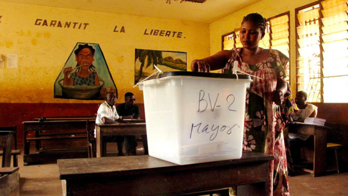 Guinée: le double scrutin est reporté, annonce le président Alpha Condé
