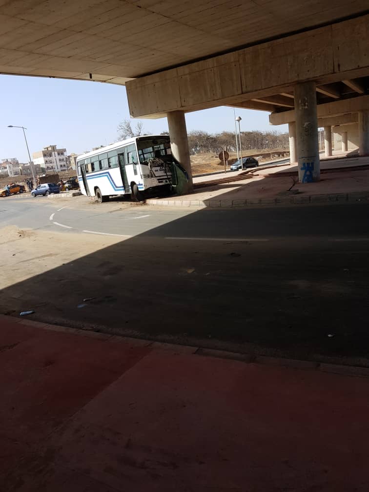 Ivre : Un conducteur de Tata de la ligne 24 saccage 5 bus au terminus