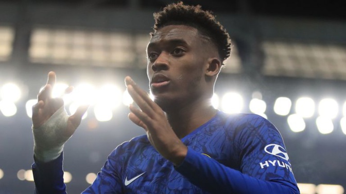 Hudson-Odoi, premier joueur positif au coronavirus en Angleterre