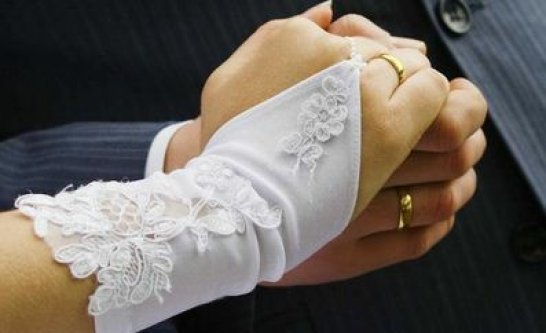 Elle retrouve sa bague de fiançailles grâce à Internet.