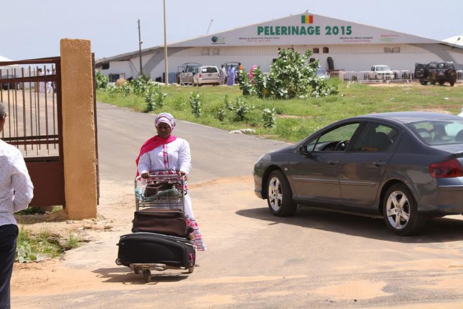 Coronavirus au Sénégal : Le hangar des pèlerins à Yoff réquisitionné Coronavirus au Sénégal : Le hangar des pèlerins à Yoff réquisitionné