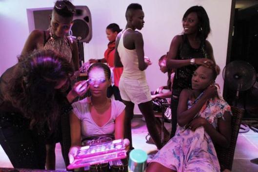 Dakar Fashion Week débute par un défilé plein air