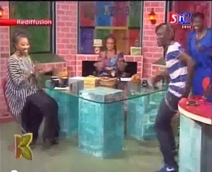 Pape Ndiaye Thiopet met de l'ambiance dans "Kinkeliba"