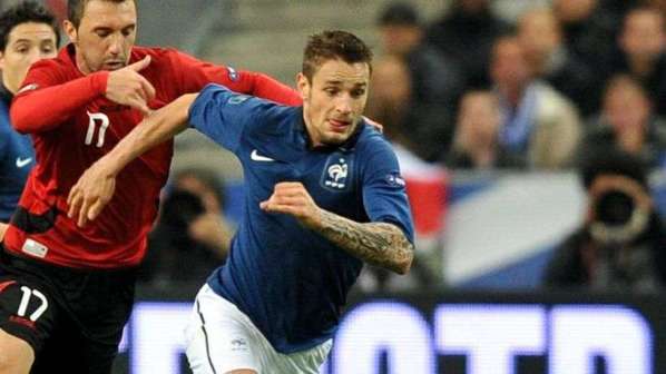 Chelsea : une offre déjà soumise pour Debuchy ?