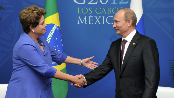 G20: Poutine rencontre la présidente brésilienne Dilma Rousseff