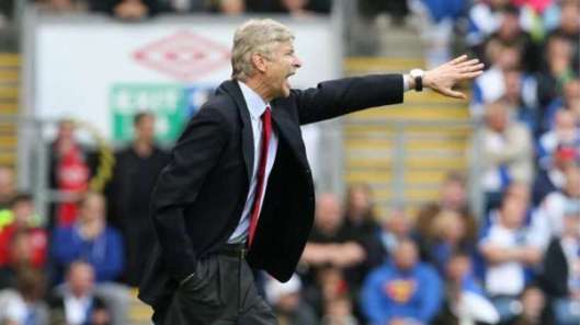 Arsenal : Wenger annonce que Van Persie reste...