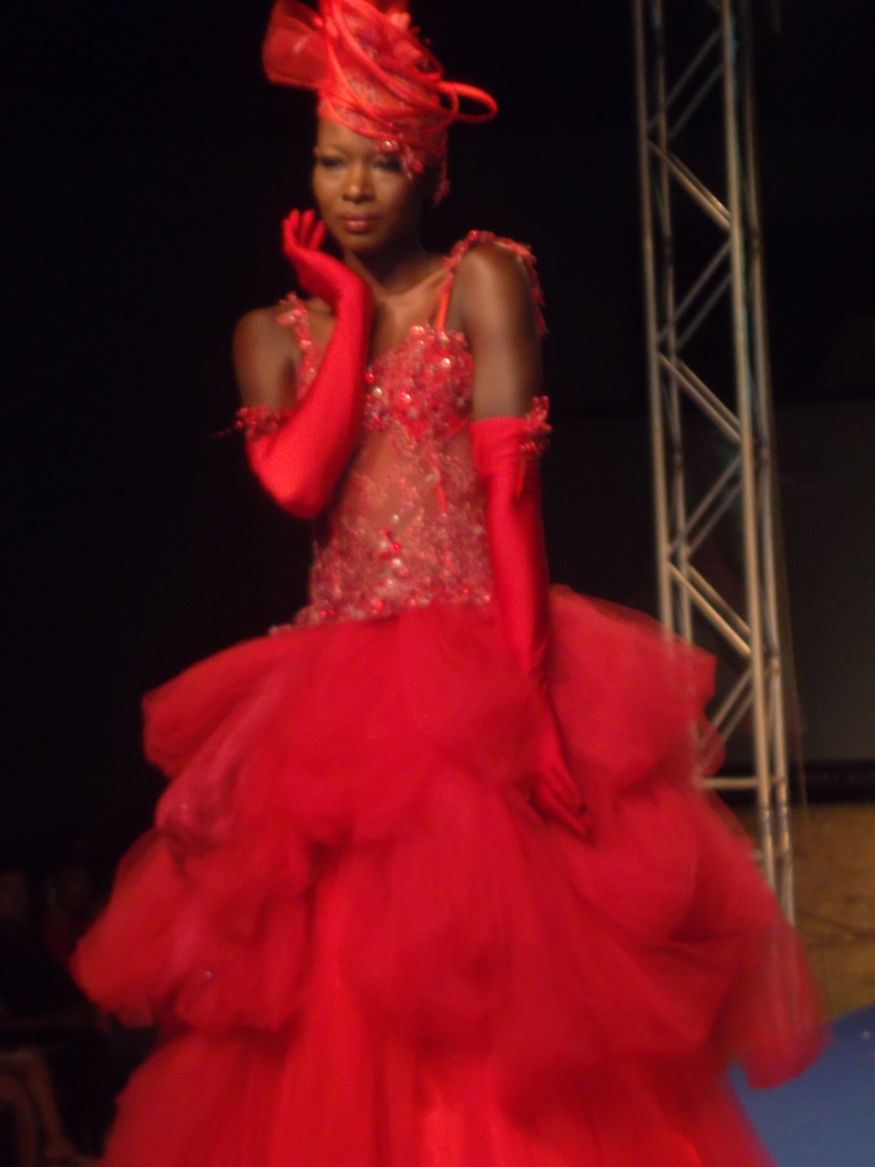 La bombe Fleur Mbaye irrésistible...