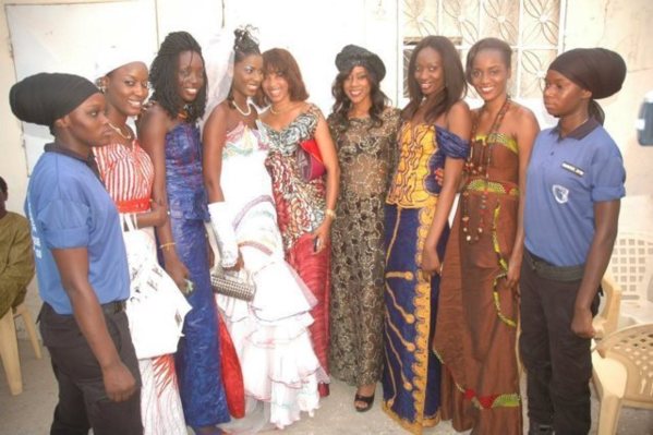 Photo : Sophia Thiam lors de son mariage avec ses copines