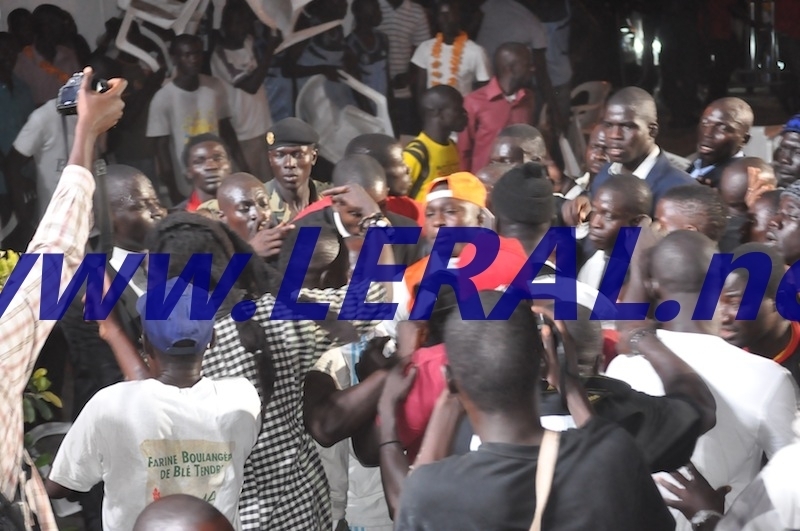 Violents affrontements entre les supporters de Modou Lô et ceux de Gris Bordeaux sur l’avenue du Centenaire