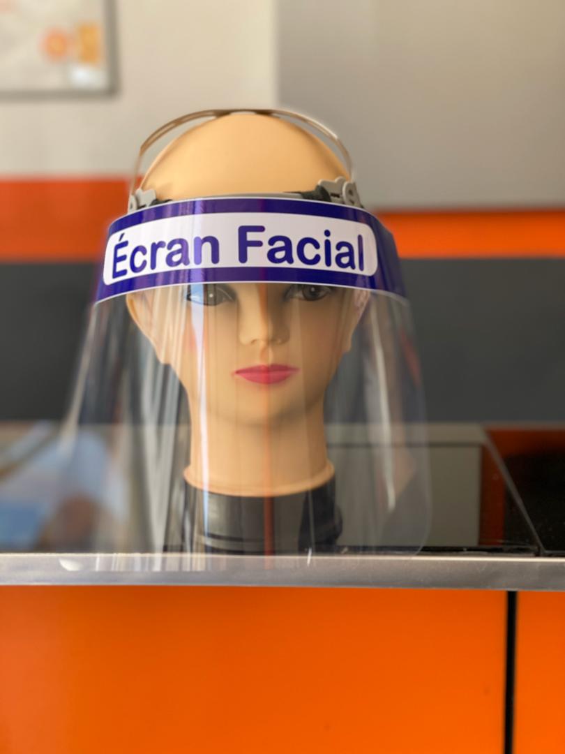 Expert Auto offre 5000 masques à écran de protection faciale translucide,