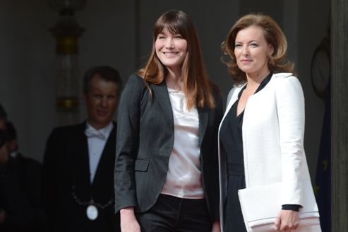 Carla Sarkozy et Cécilia Attias épinglent Valérie Trierweiler