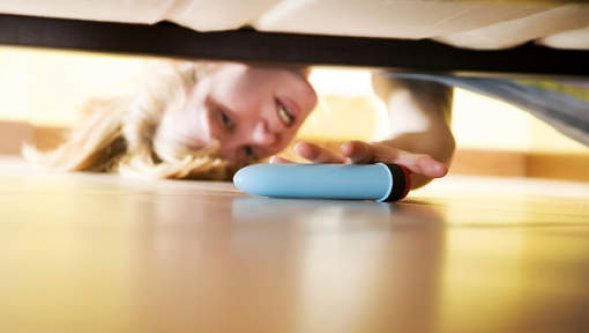 Un vibromasseur pris pour un voleur  
