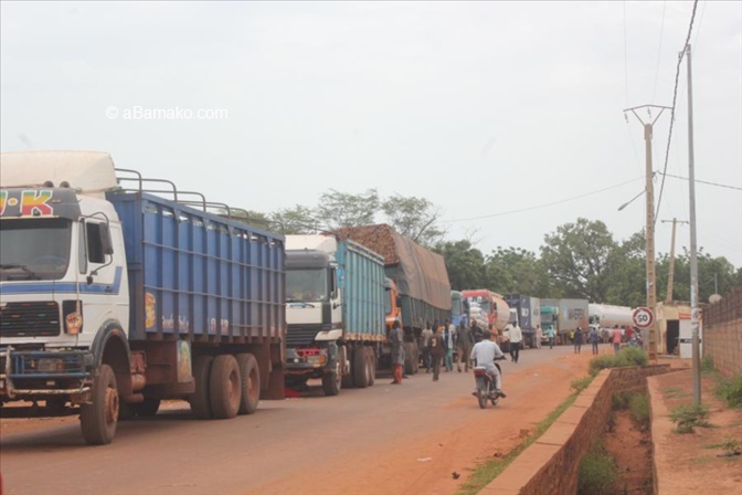 Tambacounda: Le gouverneur arrête une dizaine de camions pour transport clandestin de passagers