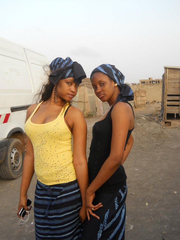 Les mannequins Khadija et Dalanda Diallo en mode "villageoise"!