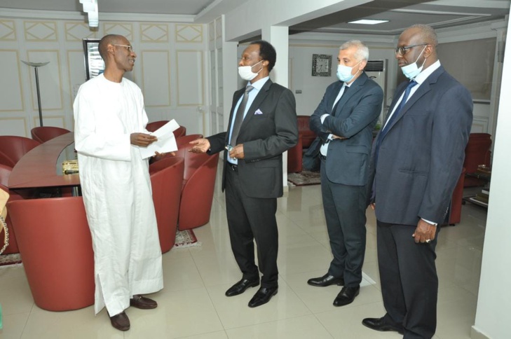 FORCE COVID-19: Baba Diao donne 200 millions FCfa après les 50 millions FCfa de sa banque