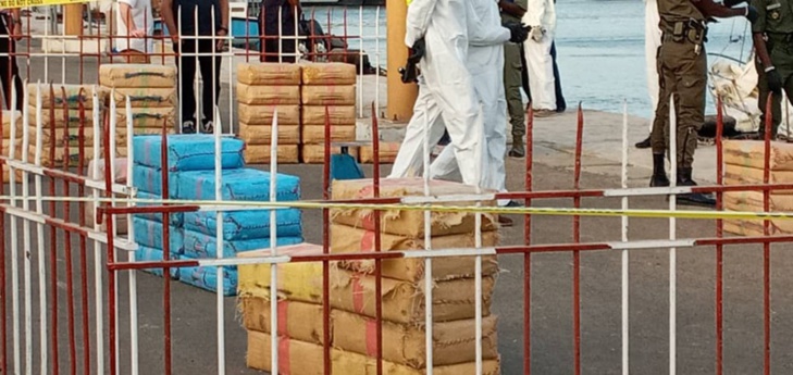 La Marine nationale a saisi une importante quantité de drogue: La police scientifique est sur place