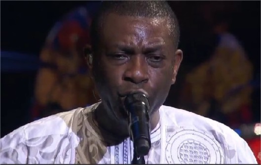 Confirmation: Le ministre Youssou Ndour donnera un concert à la Pyramide du Louvre le 29 septembre.