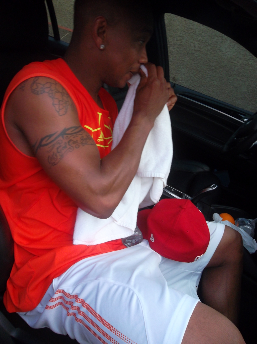 El Hadj Diouf après une séance d'entrainement au terrain de sacré coeur