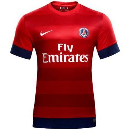 Le nouveau maillot extérieur 2012-13 du PSG entre en scène !