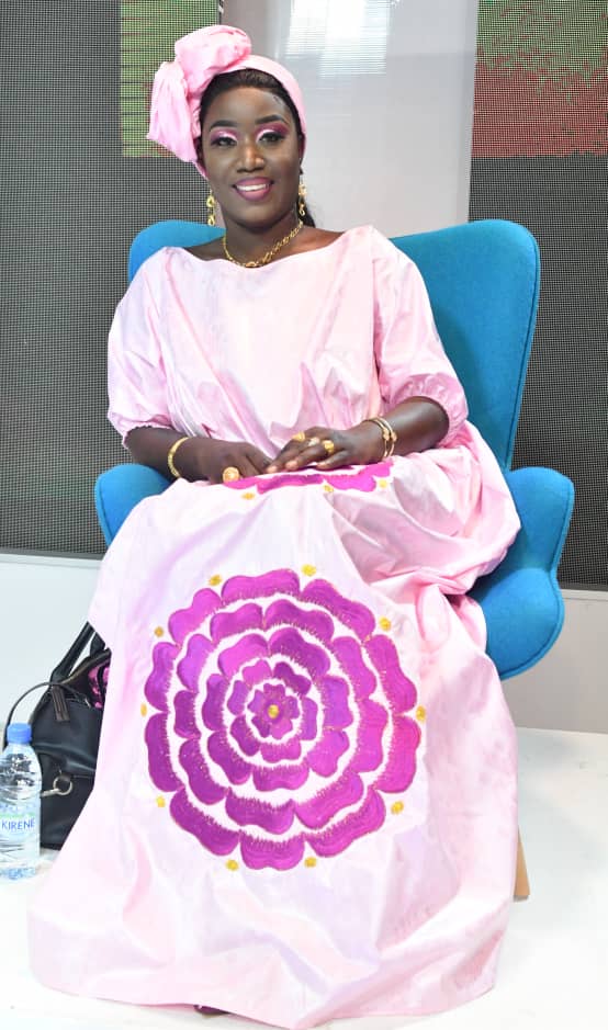 Marie Louise Ndiaye de "L'Obs" fait sa première apparition..: Et, éblouit le plateau de "Quartier Général "!