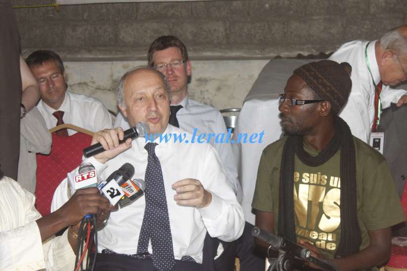 [Photos] Les images de la visite de Fabius chez Y'en a marre
