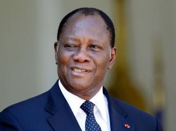 Alassane Ouattara sur RFI: «Aller au-delà de l’Afrique pour mettre en œuvre la libération du nord du Mali»