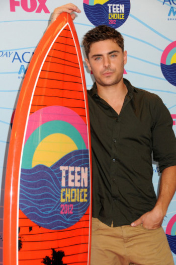 Zac Efron flirte avec Cheryl Burke