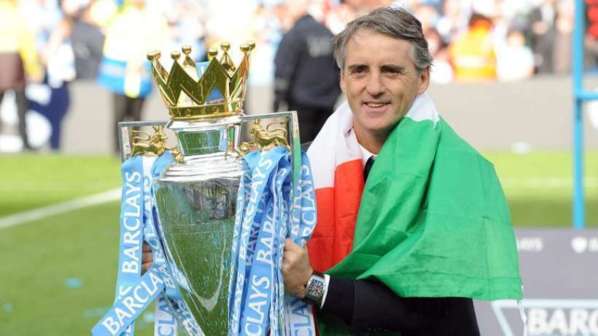 Man City : Roberto Mancini réclame 5 recrues !