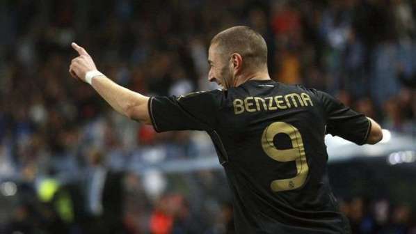 Real Madrid : un nouveau poste pour Benzema ?
