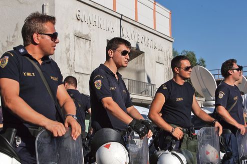 La crise contraint Athènes à réorganiser sa police