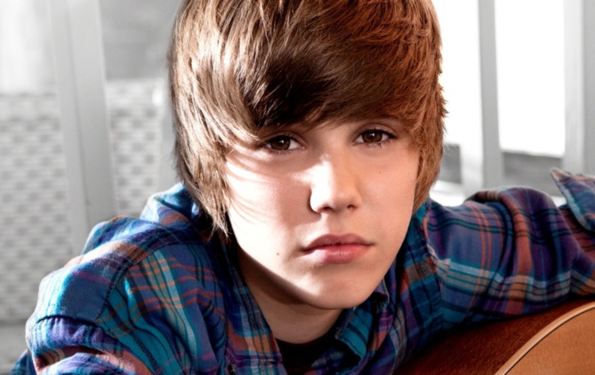 Clip : Justin Bieber "As Long As You Love Me"
