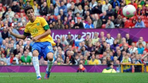 Chelsea : la recrue Oscar nourrit de grandes ambitions et compte bien faire venir Neymar !