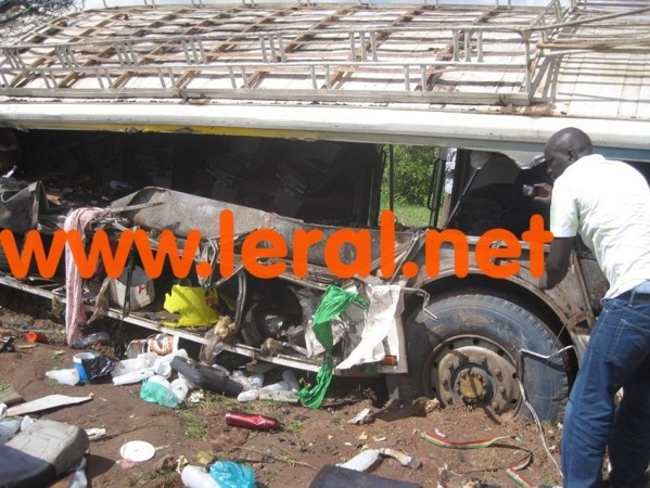 Photos de l'accident mortel sur l’axe Kaolack-Kaffrine 