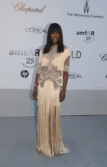 Photos : Naomi Campbell à moitié chauve !