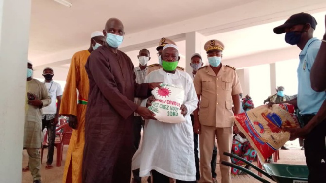 COVID-19 / Koumpentoum: Mansour Faye a remis des kits alimentaires à plus de 53 000 ménages