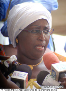 Des denrées alimentaires et du tissu à la fondation "Servir le Sénégal"