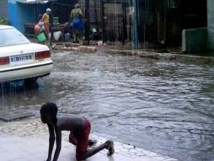 Six morts dans les fortes pluies, à Dakar