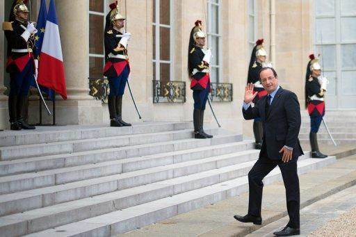 Les 100 premiers jours "normaux" du président Hollande